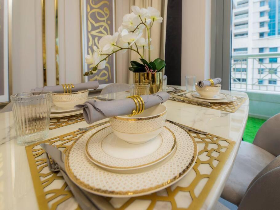 First Class 2Br With Full Burj Khalifa And Fountain View 迪拜 外观 照片