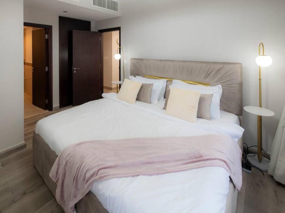 First Class 2Br With Full Burj Khalifa And Fountain View 迪拜 外观 照片