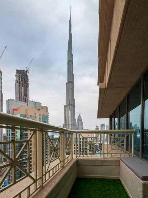 First Class 2Br With Full Burj Khalifa And Fountain View 迪拜 外观 照片
